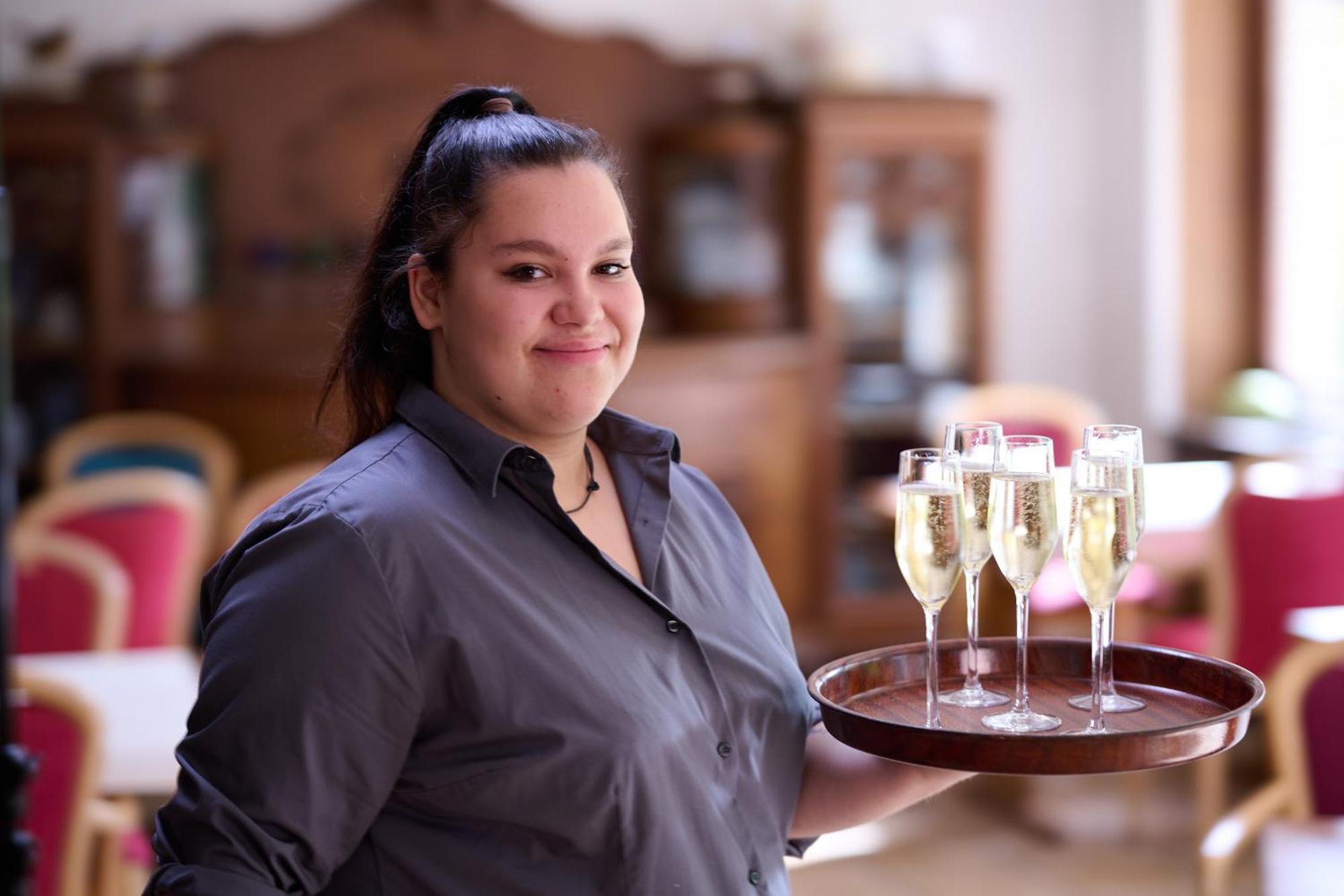 Kurhaus Pivittskrug Hotel Hille Luaran gambar